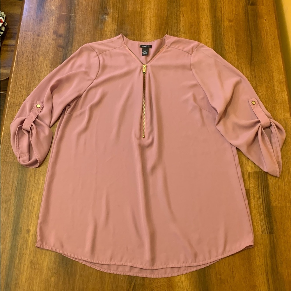 Rue 21 blouse large blush color long sleeve with button tabs v-neck zip …